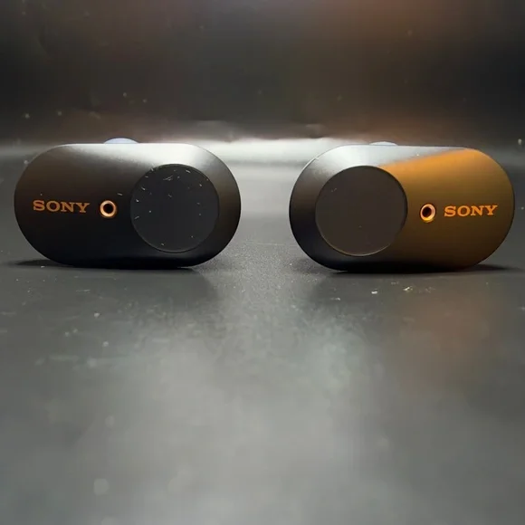 Sony Black and Gold Wireless Earbuds - Picture 5 of 6